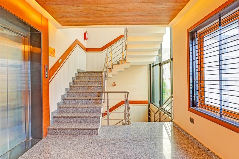 Townhouse by OYO Indiranagar Formerly Leela Park Domlur - Townhouse by OYO Indiranagar Formerly Leela Park Domlur, Amar Jyothi HBCS Layout, Plot No 366, Krishna Reddy Layout, Amarjyoti Layout, Domlur, Bengaluru, Karnataka 560008, India