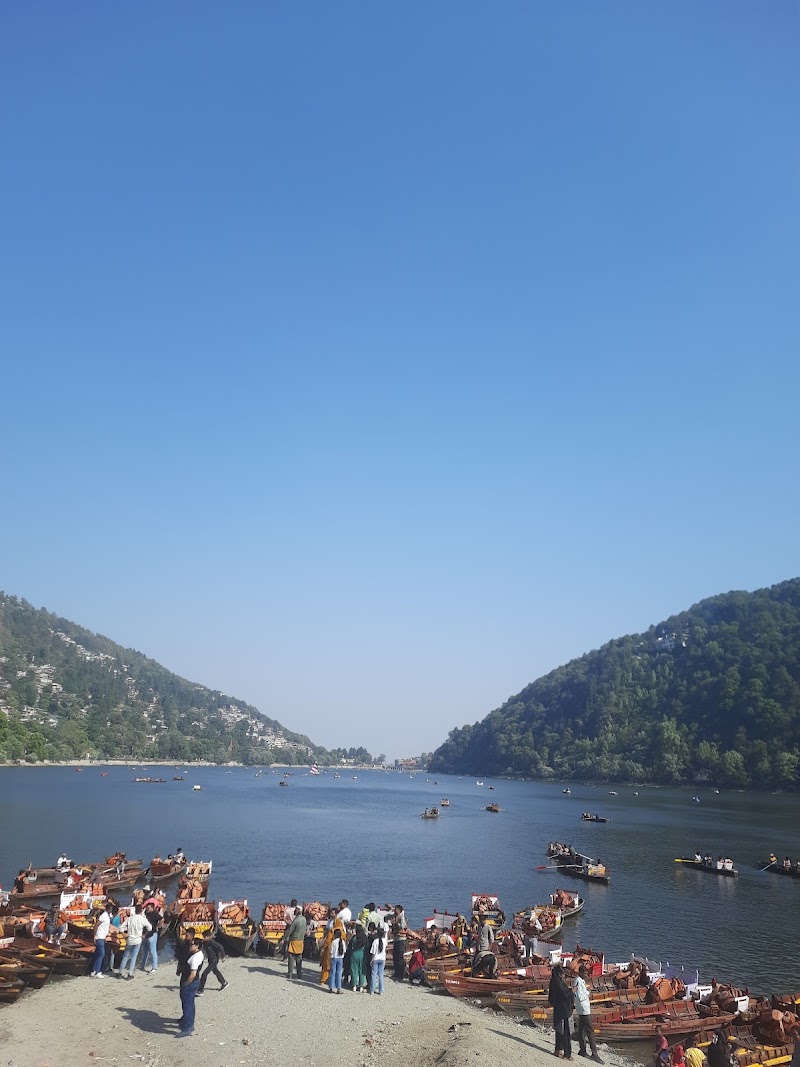 Lake Yacht Boat Stand - Lake Yacht Boat Stand, 9FR5+535, Mall Rd, Mallital, Nainital, Uttarakhand 263001, India