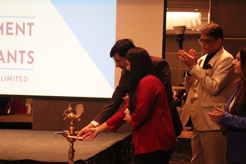 Founders Club India - Founders Club India 147,148,149, near Noida Electronic City Metro Station, Rasoolpur Nawada, Industrial Area, Sector 62, Noida, Uttar Pradesh 201309, India