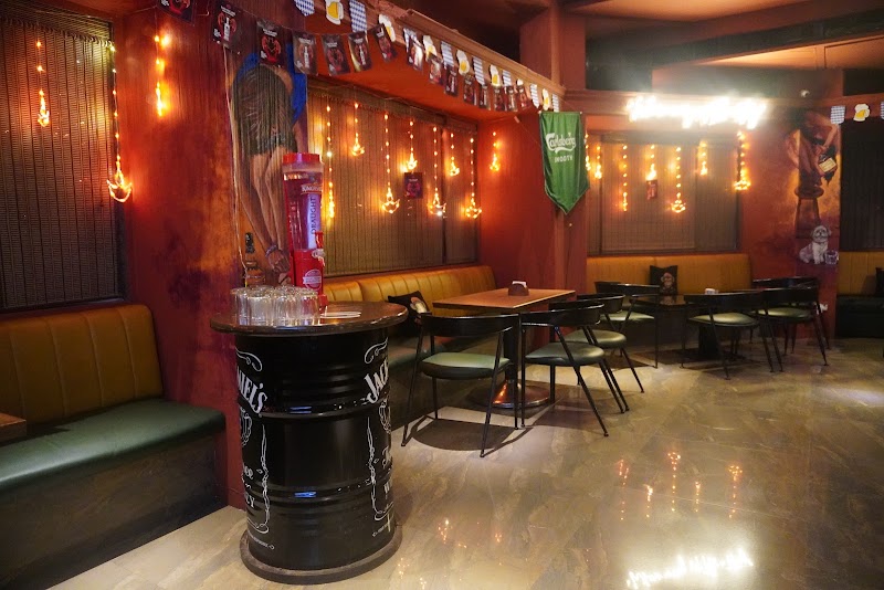 Knotty Yard Mumbai - Knotty Yard Mumbai First Floor Besides, Hiranandani bus depot 19, MHADA Colony, Jalvayu Vihar, Powai, Mumbai, Maharashtra 400076, India