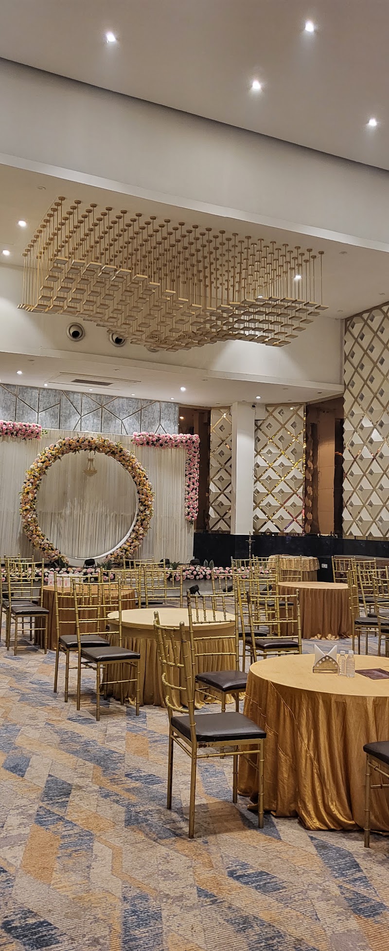 Panache Banquets - Panache Banquets Danapur - Khagaul Rd, opp. Samay Hospital, Saguna More, Balaji Nagar, New Tarachak, Patna, Bihar 801503, India