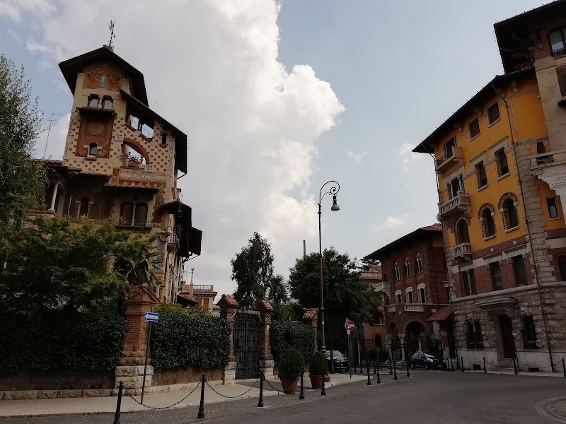 Palazzo del Ragno - Palazzo del Ragno, Piazza Mincio, 4, 00198 Roma RM, Italy