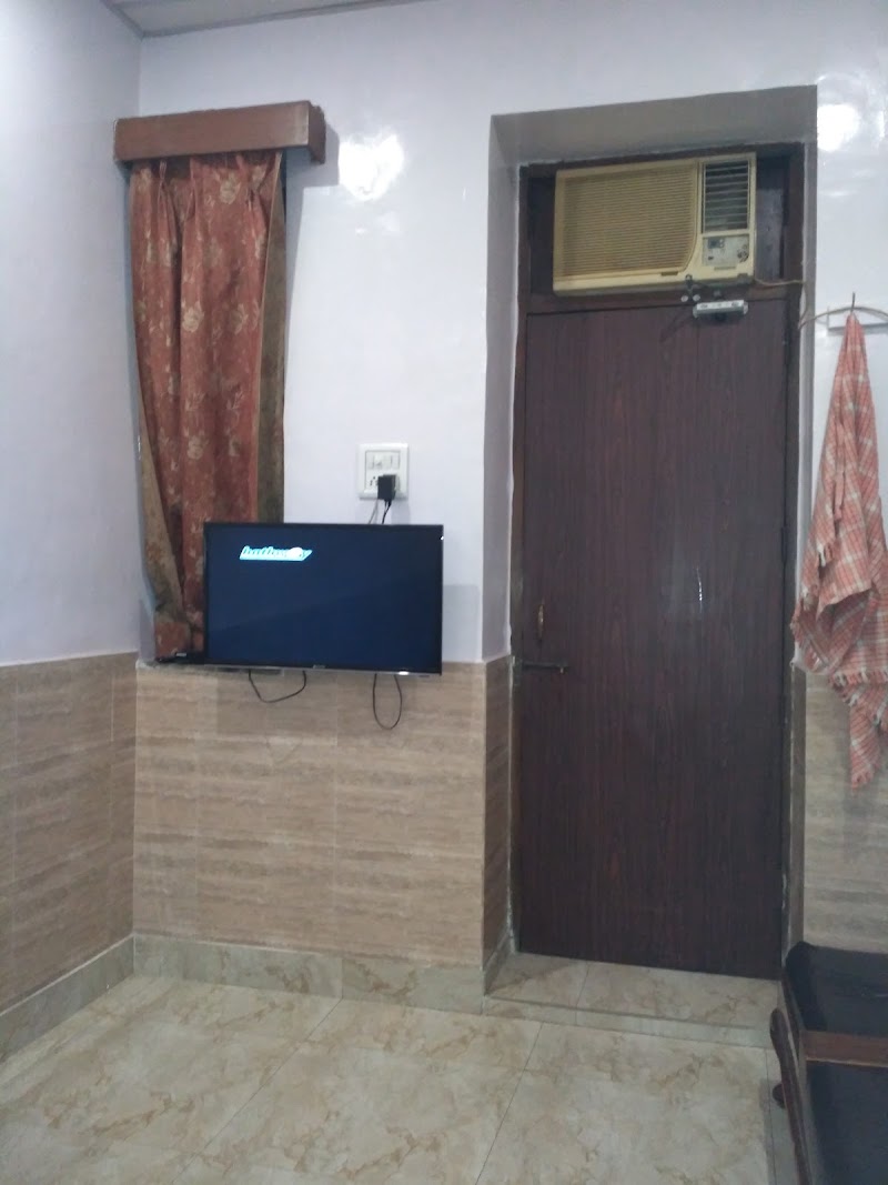 New Royal Hotel - New Royal Hotel 1643, S.P. Mukerjee Marg, Opposite Old Delhi Railway Station, Katra Ghel, Khari Baoli, Old Delhi, Katra Ghel, Khari Baoli, Chandni Chowk, New Delhi, Delhi, 110006, India