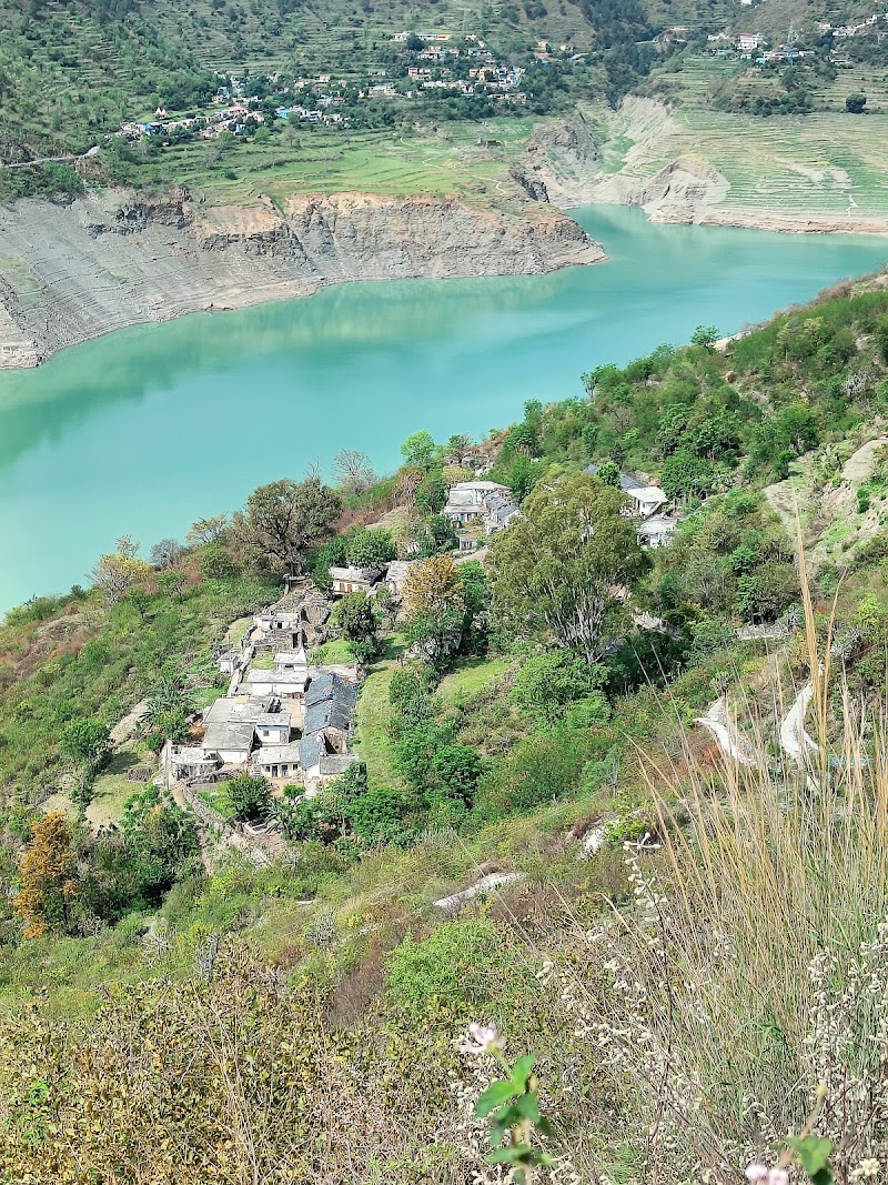 Hawa Ghar Nakot - Hawa Ghar Nakot FC4P+5XR, Dobra Chanthi Rd, Jhinwali, Okhala, Uttarakhand 249131, India