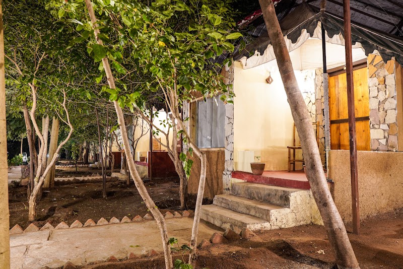 Greetoe Camp Panna - Greetoe Camp Panna, Ken river edge (kachar), raneh fall Rd, Near Panna Tiger Reserve Village Badata, Khajuraho, Basata, Madhya Pradesh 471101, India