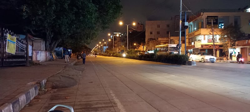 Adugodi Police Station - Adugodi Police Station, WJQ5+PQ4, Hosur Rd, near Forum Mall, Mahalingeshwara Layout, Chikku Lakshmaiah Layout, Adugodi, Bengaluru, Karnataka 560030, India