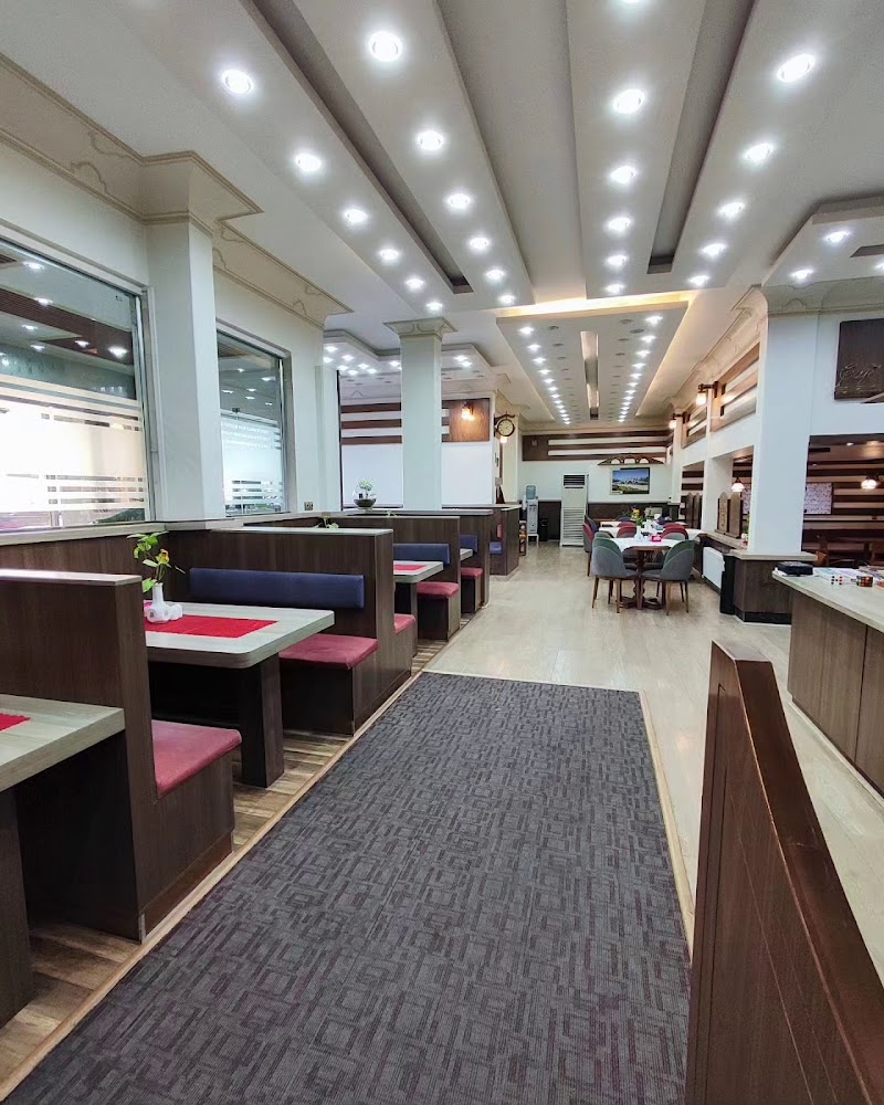 Park Hotel - Park Hotel, Zanjan Province, Zanjan, تقاطع خیابان امام و فدائیان اسلام، خیابان امام خمینی (ره)، MF8V+HC5, Iran