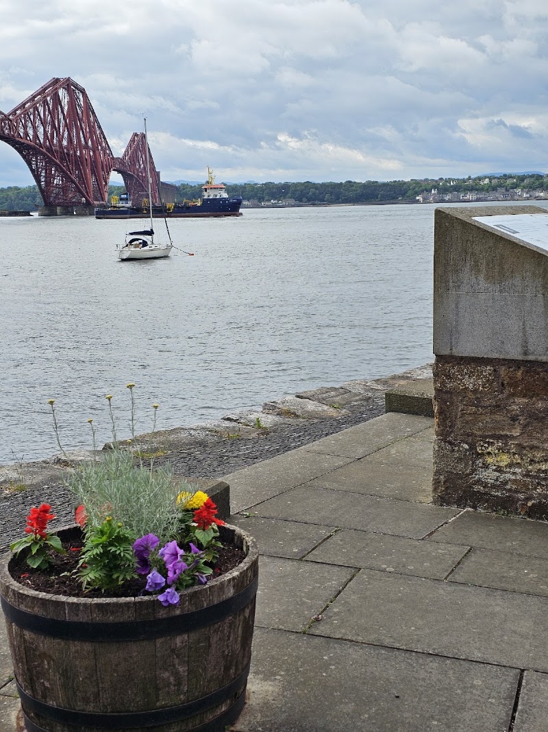 Forth Bridge North Viewpoint - Forth Bridge North Viewpoint, 3 Battery Rd, North Queensferry, Inverkeithing KY11 1JZ, UK