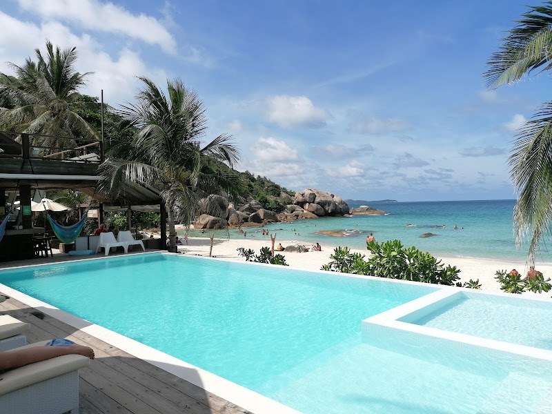 Silver Beach - Silver Beach, 124 F3H8+4G2, 4, Tambon Maret, Amphoe Ko Samui, Chang Wat Surat Thani 84310, Thailand