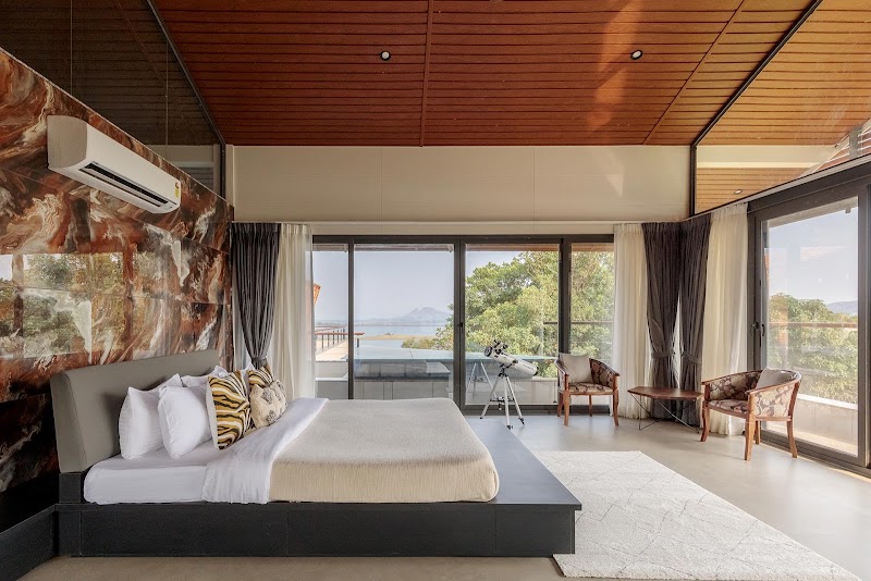 StayVista at Pearl Lakeview Mansion - Igatpuri | Luxury Villa with Private Pool - StayVista at Pearl Lakeview Mansion - Igatpuri | Luxury Villa with Private Pool, Gat 533/1, Pearl Lakeview Mansion, Igatpuri, Shevgedang, Maharashtra 422214, India