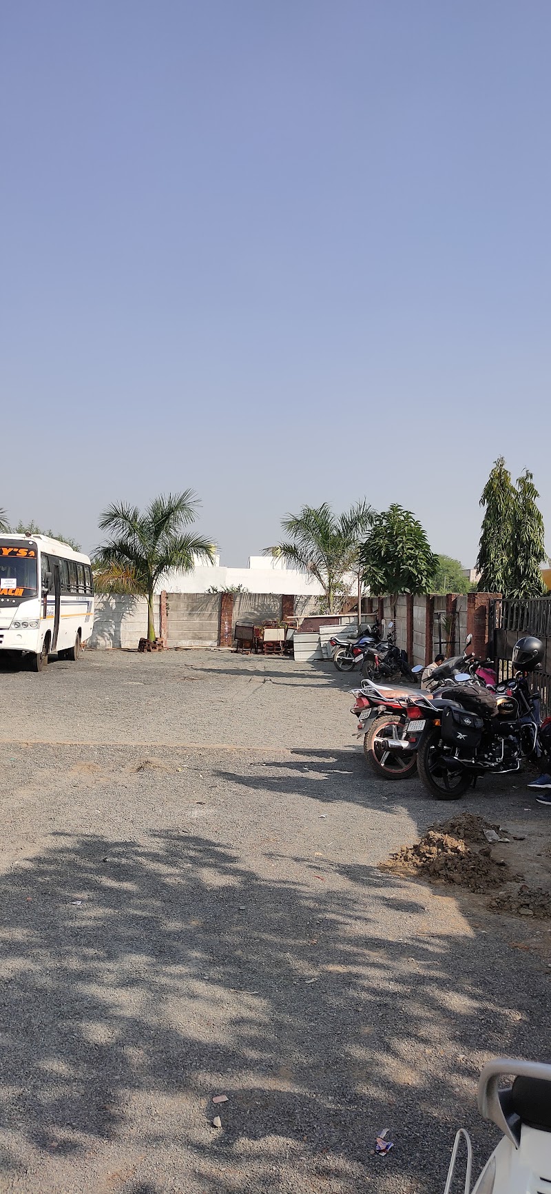 B L Choukse School - B L Choukse School, Alka Avenue, Uslapur, Chhattisgarh 495001, India