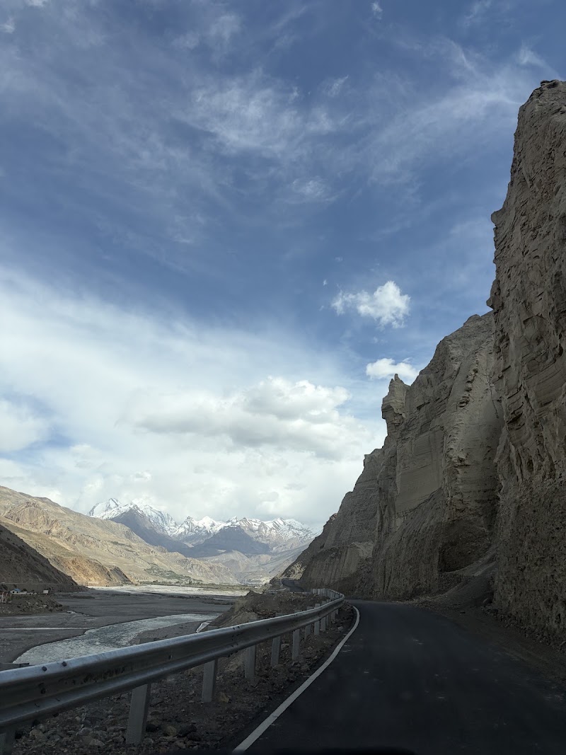 Manali Private Taxi service - Manali Private Taxi service, House No, 137 Ward, 6, Gompa Rd, Siyal, Manali, Himachal Pradesh 175131, India