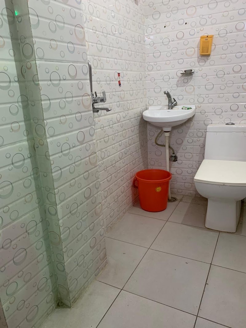 7 HUNT HOTEL