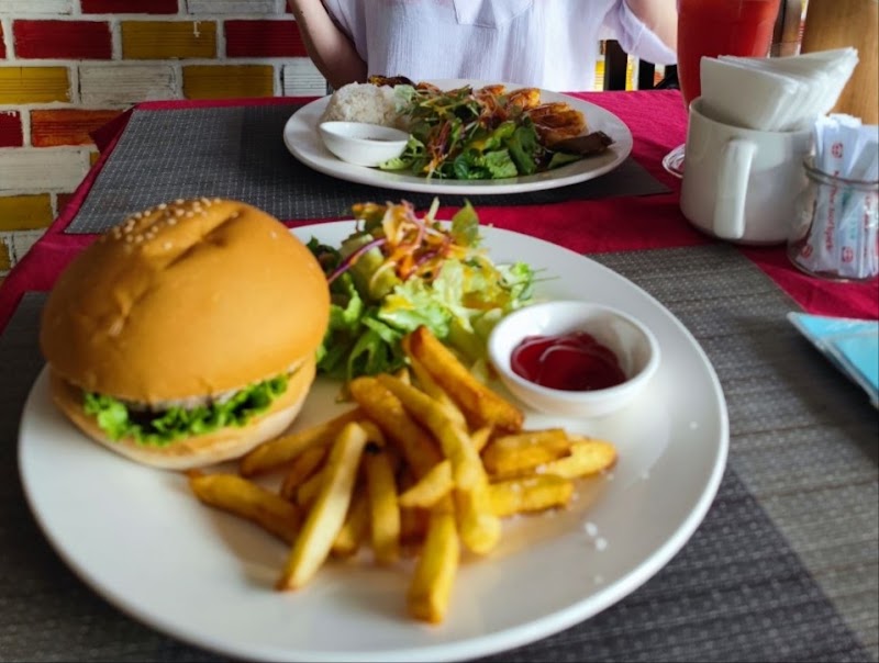 Restaurant Eat Pray Love Phu Quoc - Restaurant Eat Pray Love Phu Quoc Tổ 4, D. Đông - Cửa Cạn, Ông Lang, Phú Quốc, An Giang 920000, Vietnam