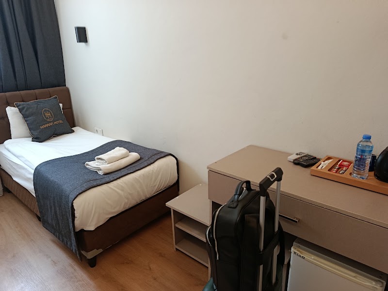 Harran Hotel - Harran Hotel, Mimar Hayrettin, Tiyatro Cd. No:52, 34126 Fatih/İstanbul, Türkiye