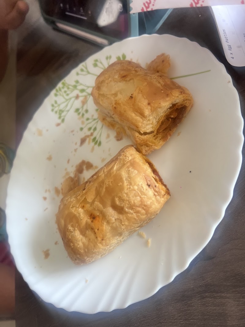 Merwans Cake Shop - Merwans Cake Shop Shop No-7, Devraj Building, A wing, Topiwala Compound, Swami Vivekanand Rd, Kakaji Nagar, Jawahar Nagar, Goregaon West, Mumbai, Maharashtra 400104, India