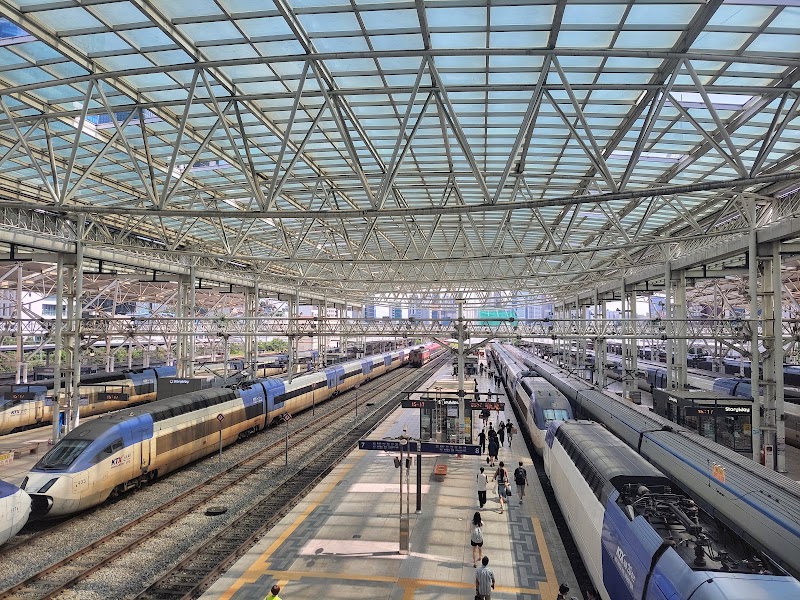Seoul Station - Seoul Station 405 Hangang-daero, Yongsan District, Seoul, South Korea