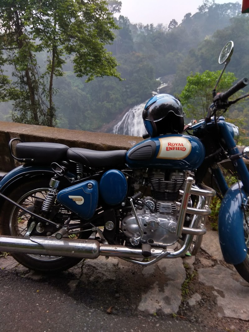 Valara Waterfalls - Valara Waterfalls NH 49, Chillithodu, Kerala 685561, India