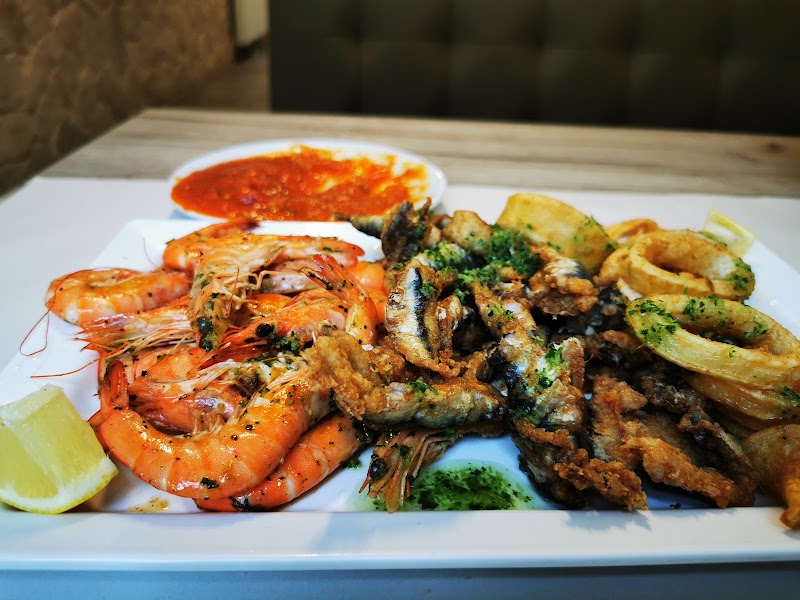 Vishandel Gibraltar - Vishandel Gibraltar, Pretoriusstraat 92A, 1092 GL Amsterdam, Netherlands