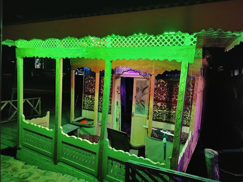 Martanda group of house boat - Martanda group of house boat, Hb martanda khona khna road, Karapura, Rainawari, Srinagar, 190001