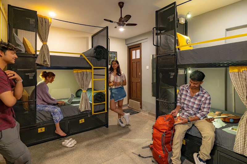 Queen of hills properties - Queen of hills properties hotel naaz Kulri, Library Bazar, The Mall Road, Mussoorie, Uttarakhand 248179, India