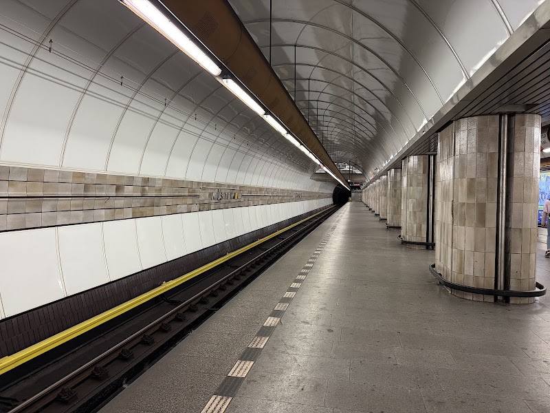 Můstek - Můstek, Václavské nám. 772/2, 110 00 Praha 1-Můstek, Czechia