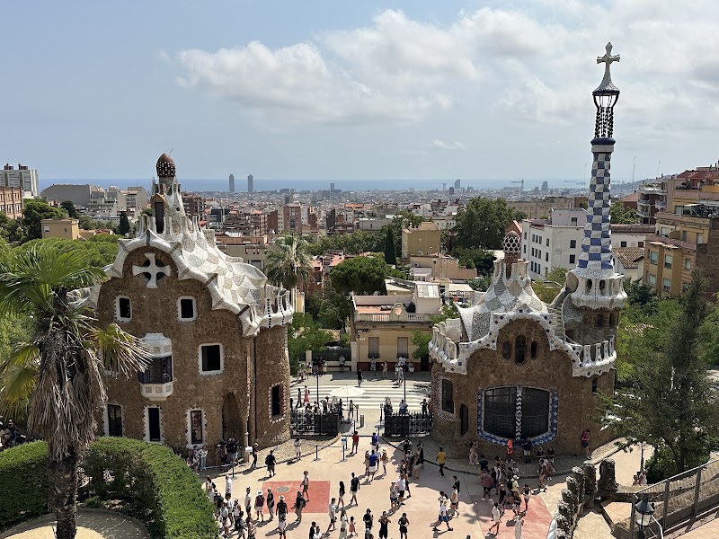 Guide Me Barcelona Tours | Private & Premium Small Group Experiences with Local Experts - Guide Me Barcelona Tours | Private & Premium Small Group Experiences with Local Experts, Carrer del Consell de Cent, 300, Eixample, 08007 Barcelona, Spain