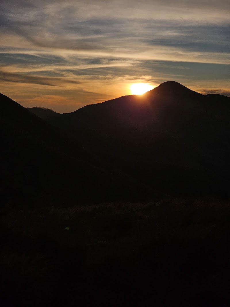 Sunrise point - Sunrise point, Kannan Devan Hills, Idukki district, Kerala, India (PIN:, 35RQ+J6M, Kannan Devan Hills, Kerala 685616, India