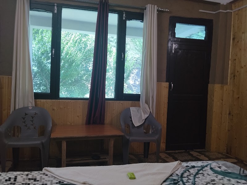 Tirthan river front homestay - Tirthan river front homestay tirthan valley, 40/41, P/O gahidhar, Nagini, Banjar, Himachal Pradesh 175123, India