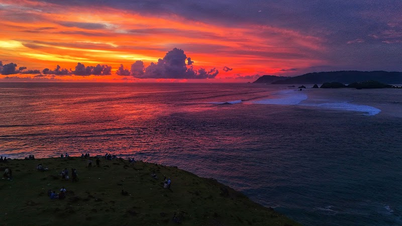 Bukit Merese - Bukit Merese, Jl. Kuta Lombok, Kuta, Kec. Pujut, Kabupaten Lombok Tengah, Nusa Tenggara Bar. 83573, Indonesia