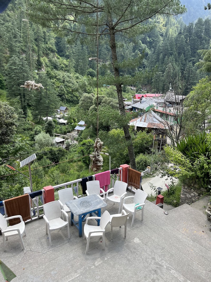 Rudrani Stays & Cafe, Jibhi - Rudrani Stays & Cafe, Jibhi Rudrani Stays, Old, Market, Jibhi, Rashala, Himachal Pradesh 175123, India