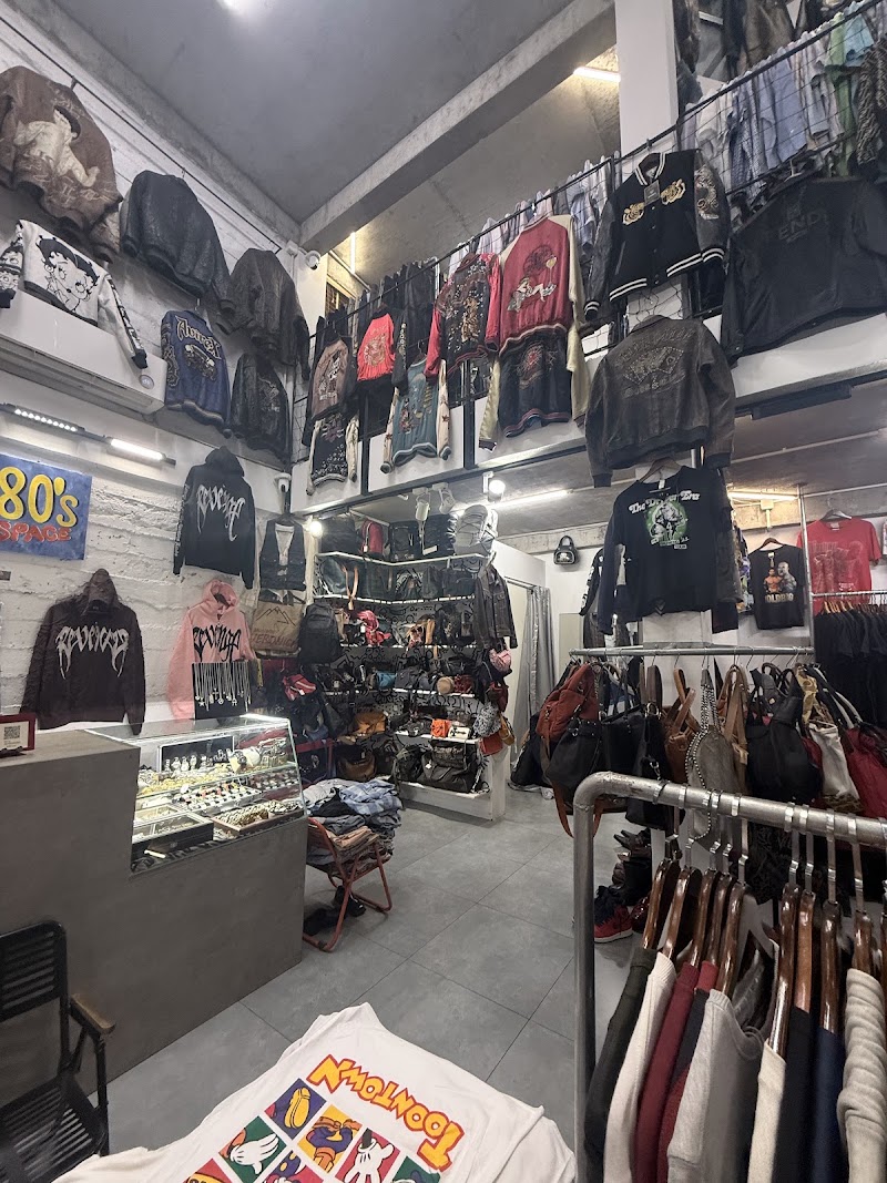 80's Clothing&Space- Vintage Clothing Da Nang - 80's Clothing&Space- Vintage Clothing Da Nang 34 Châu Văn Liêm, Thanh Bình, Hải Châu, Đà Nẵng 50000, Vietnam