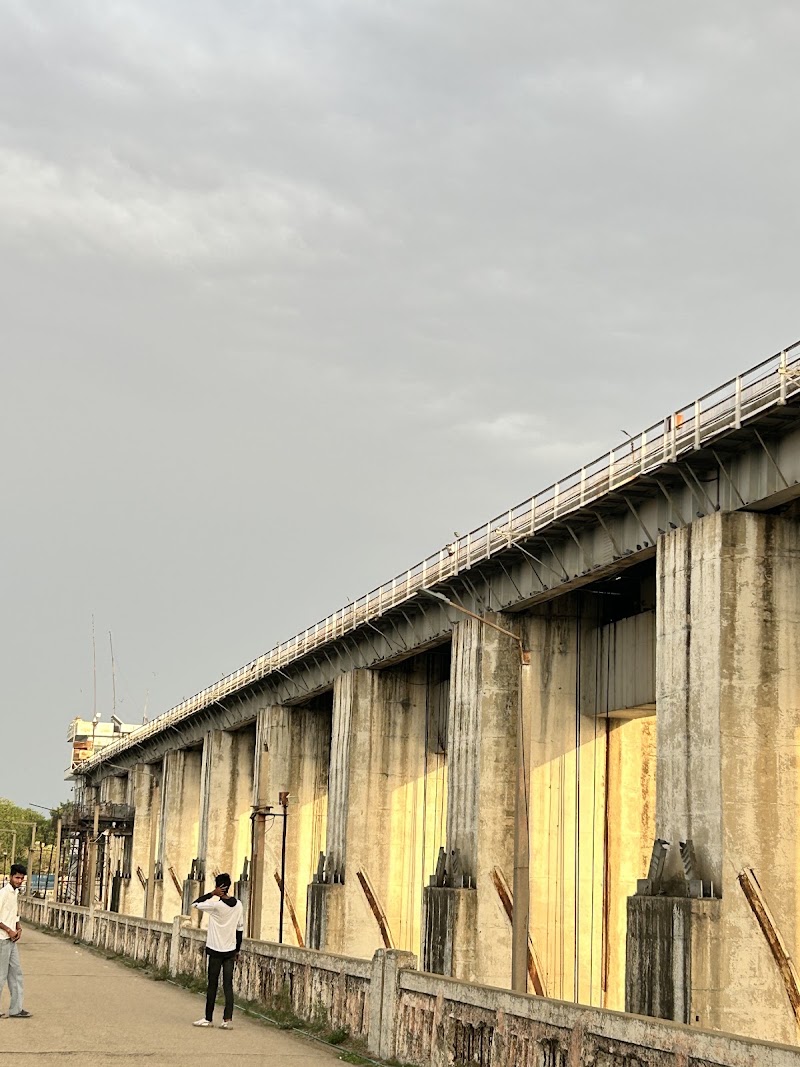 Kota Barrage - Kota Barrage Chambal River, Electricity Board Area, Kota, Rajasthan 324008, India