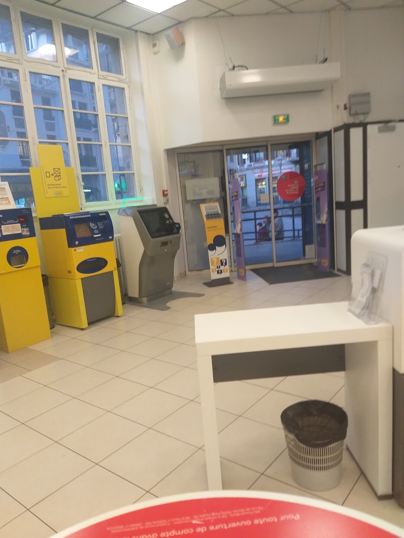 Post Office - Post Office, 89 Pl. Balmat, 74400 Chamonix-Mont-Blanc, France