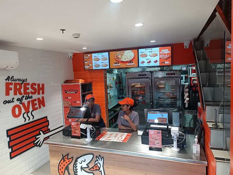 Little Caesars Pizza, Golf Course Road - Little Caesars Pizza, Golf Course Road, Unit No.15, Ground Floor, Golf Course Rd, Parsvnath Exotica, DLF Phase 5, Sector 42, Gurugram, Haryana 122011, India