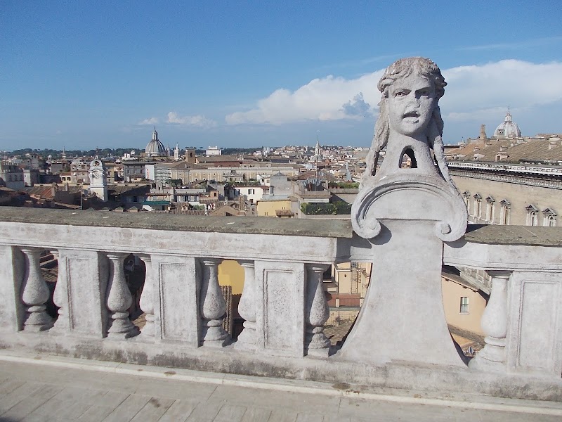 Palazzo Falconieri - Palazzo Falconieri, V. Giulia, 1, 00186 Roma RM, Italy