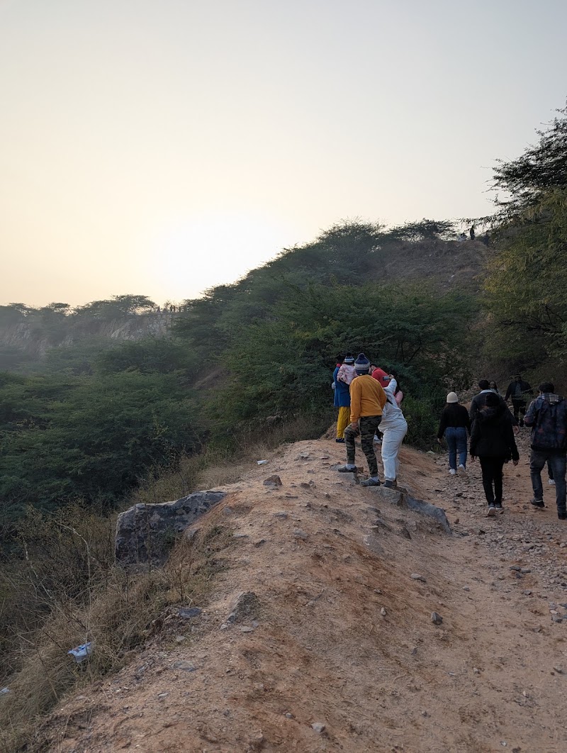 Aravalli Hills - Aravalli Hills 9X6V+GC, Gurugram, Haryana 122101, India