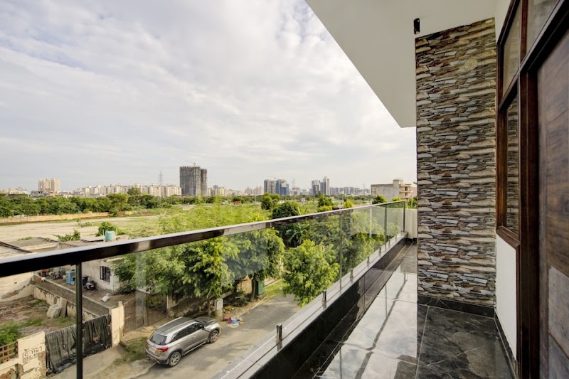 Super Collection O by OYO Sector 108 Noida - Super Collection O by OYO Sector 108 Noida Plot Number 93, Block C, Sector 108, Noida, Uttar Pradesh 201304, India