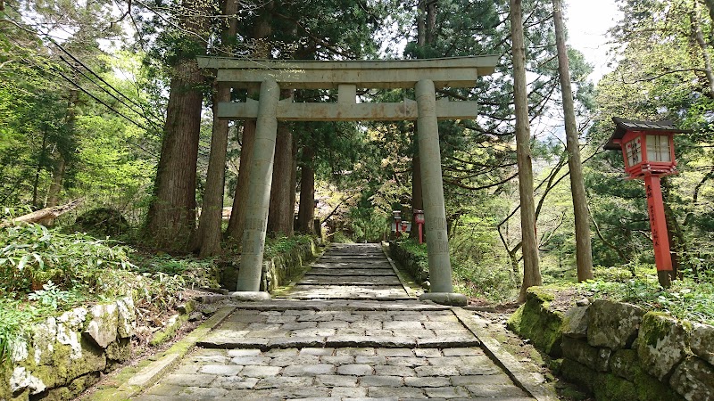 Ogamiyama Shrine Okunomiya - Ogamiyama Shrine Okunomiya, 1 Daisen, Saihaku District, Tottori 689-3318, Japan