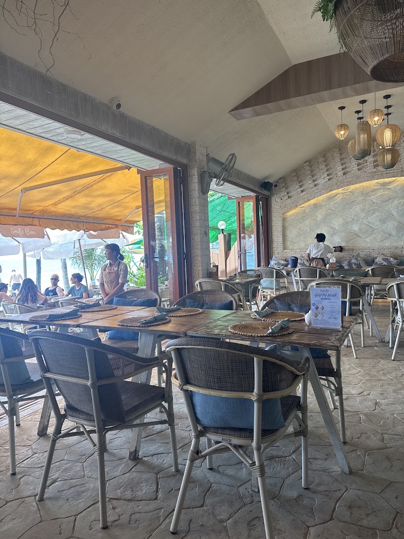 Smile Bar - Smile Bar 97/85 ถนนหน้าหาดกมลา ซอยโรงพักกมลา Tambon Kathu, Amphoe Kathu, Chang Wat Phuket 83150, Thailand