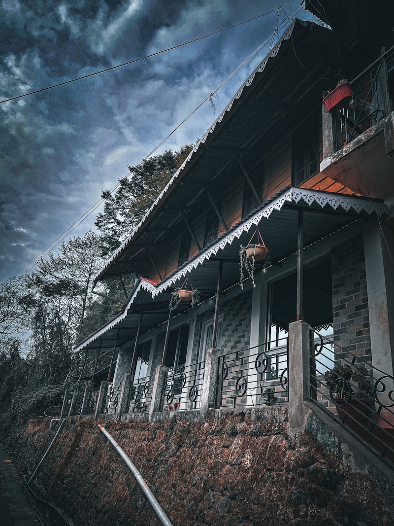 Oasis Apartment Homestay (2BHK Apartment with Breakfast) - Oasis Apartment Homestay (2BHK Apartment with Breakfast) near Zoo Directors Bunglow, above government college, Richmond Hill, Darjeeling, West Bengal 734101, India