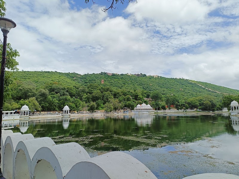 Manshapurn Karni mata Ropeway Udaipur - Manshapurn Karni mata Ropeway Udaipur Deen Dayal Park, Doodh Talai, Pichola, Udaipur, Rajasthan 313001, India