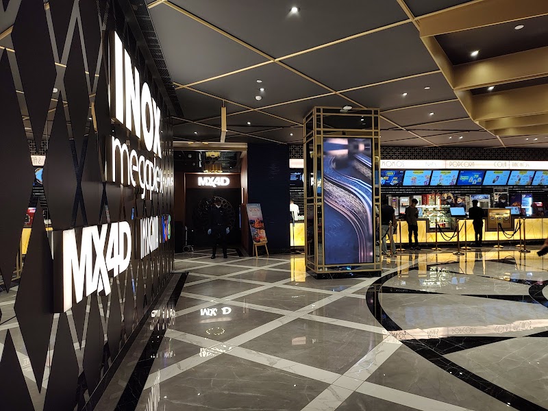 INOX Megaplex Emerald Mall - INOX Megaplex Emerald Mall INOX, 3rd Floor, Emerald Mall CP 138, Sector D1, LDA Colony, Sector D1, Ashiyana, Lucknow, Uttar Pradesh 226012, India