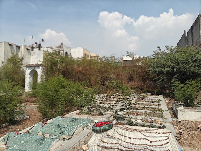 London bridge SRT colony - London bridge SRT colony 9F4R+GFJ, Rein Bazar, Yakutpura, Hyderabad, Telangana 500023, India