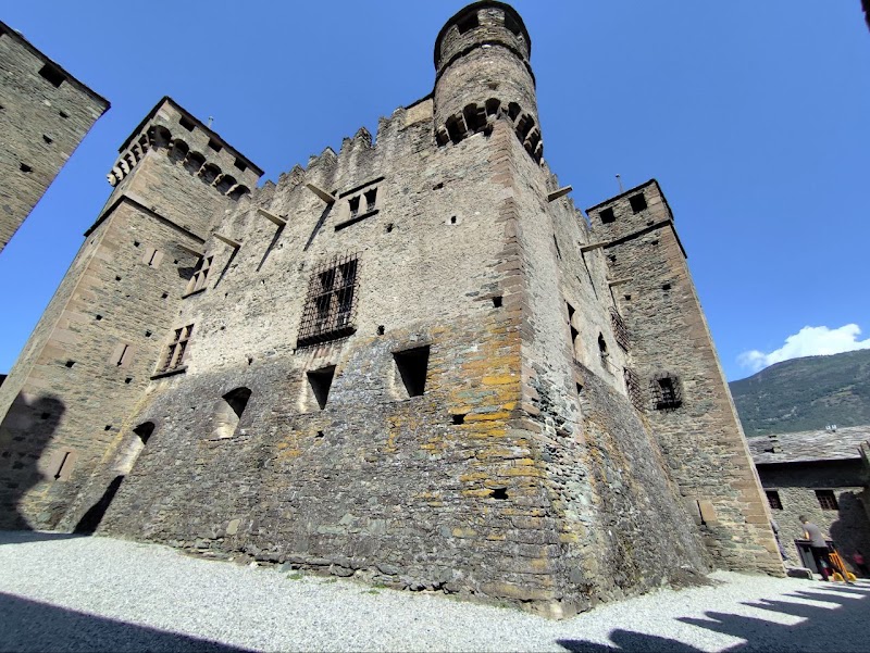 Castello di Fénis - Castello di Fénis, Località Chez Sapin, 1, 11020 Fénis AO, Italy