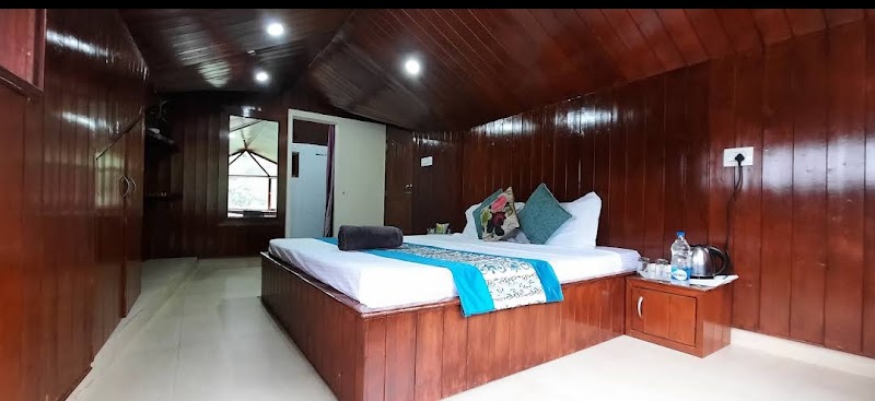 Aranya Villa - Aranya Villa, Towards Mohan Meakin Road, near MES Water Tank, Kasauli Gaon, Kasauli, Himachal Pradesh 173233, India