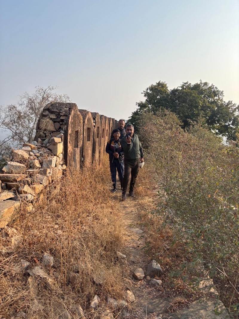 Kuntal Garh Fort - Kuntal Garh Fort Unnamed Road, Jaisalya, Maila Bagh, Rajasthan 302013, India