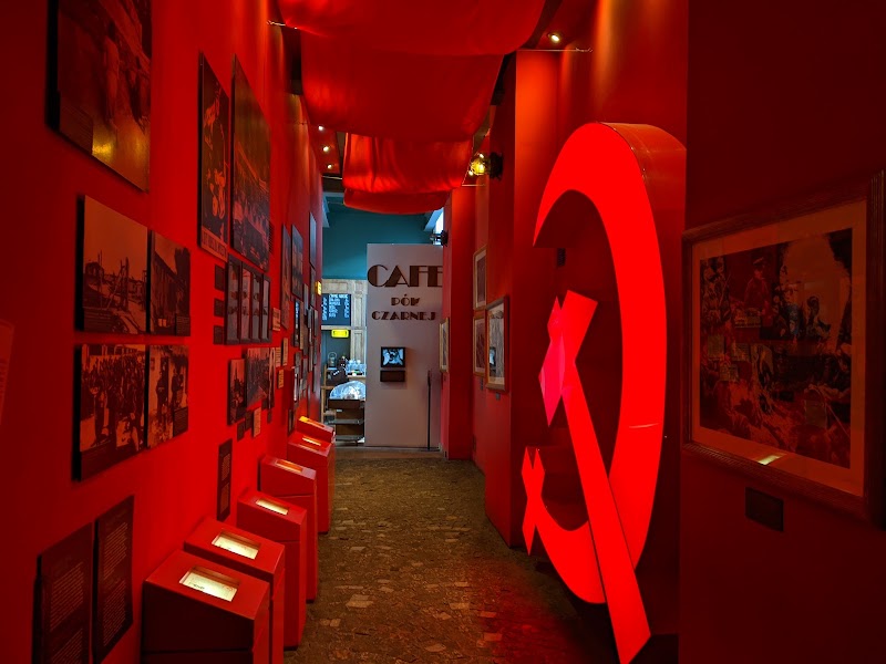 Warsaw Uprising Museum - Warsaw Uprising Museum Grzybowska 79, 00-844 Warszawa, Poland