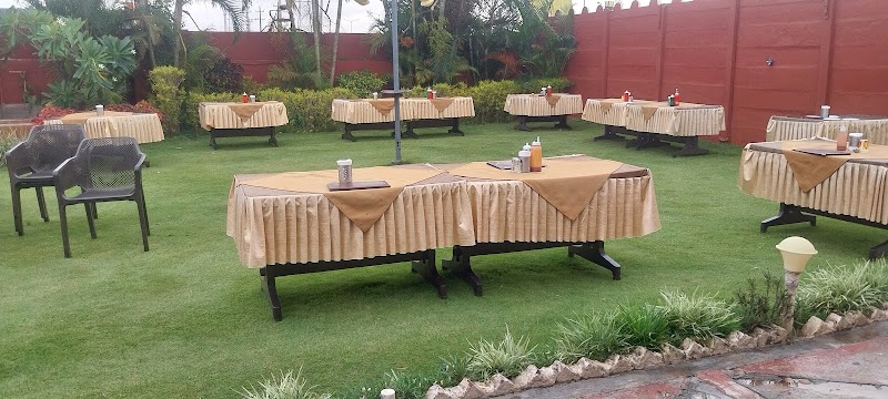 Red Fort Family Garden Restaurant - Red Fort Family Garden Restaurant, beside Jayadeva choultry, Swami Vivekananda Badavane, Davangere, Karnataka 577004, India