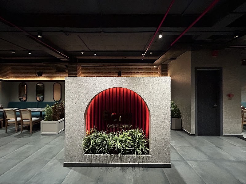 Ecru café & lounge